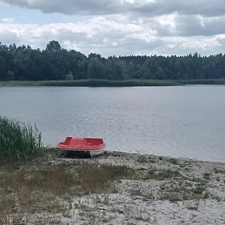 فيلة Nad Jeziorem Wilczynskim Swietne