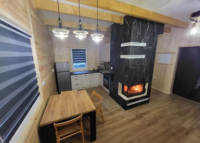 Nad Jeziorem Wilczynskim Villa Swietne